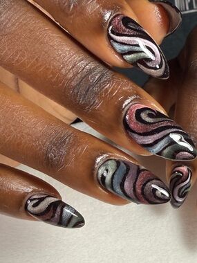 Custom gel press-on nails made by artisan set